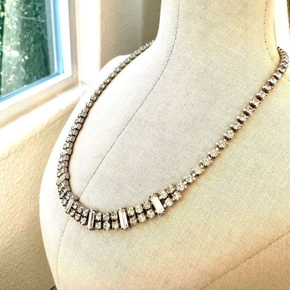 Vintage clear Baguette rhinestone jewelry lot - Picture 15 of 17